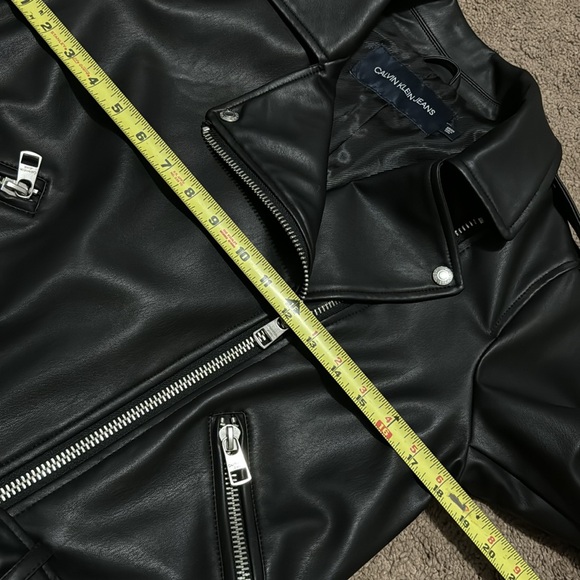 Like New Calvin Klein Faux Leather Cropped Biker Style Jacket-Sz S-Black - Picture 11 of 16